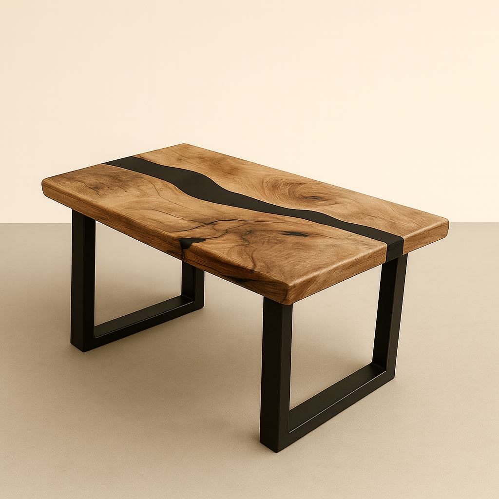 Couchtisch aus Massivholz mit Baumkante